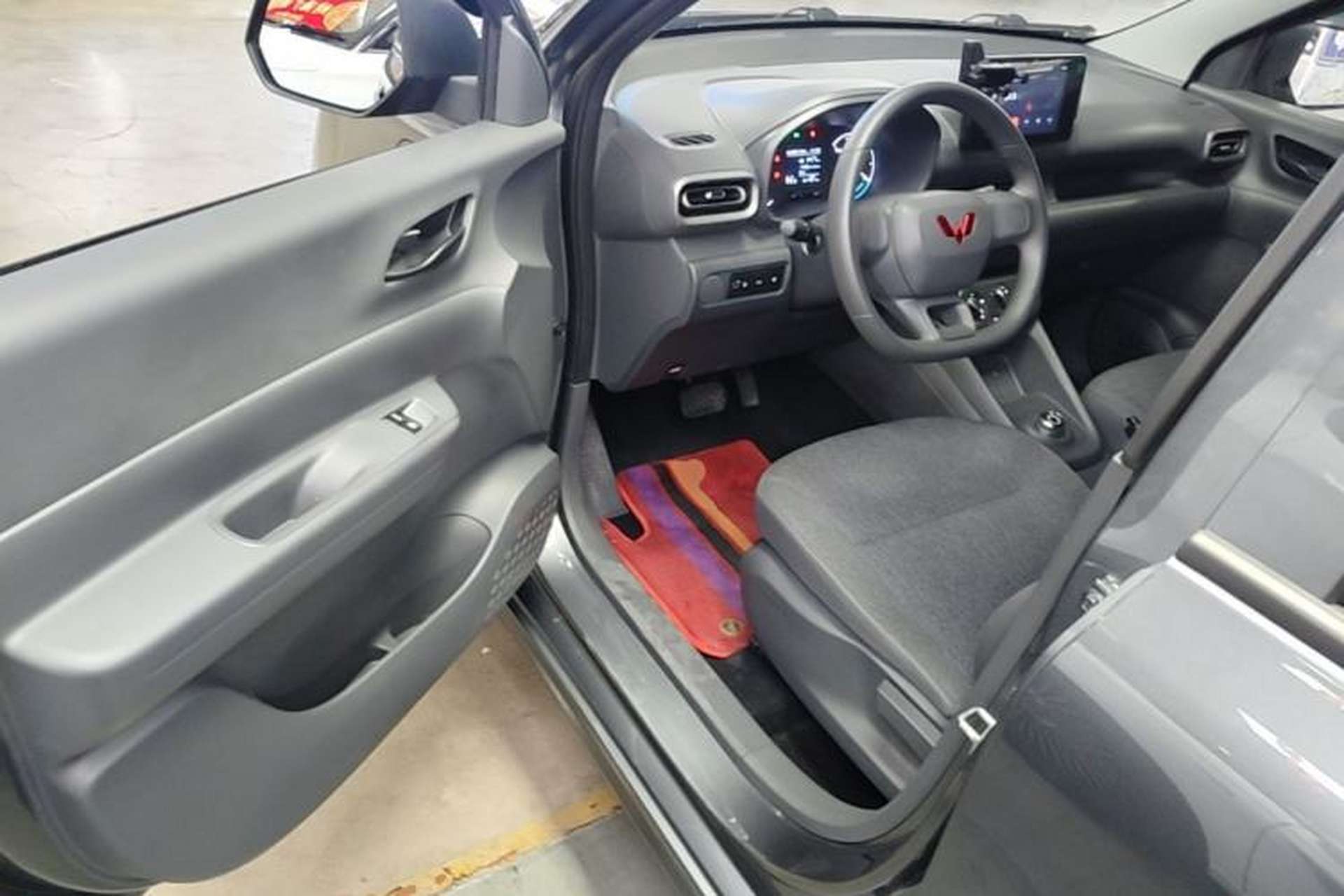 Used Wuling Hongguang New Energy 2024 All-Electric Model 300KM Standard Version Driver Seat