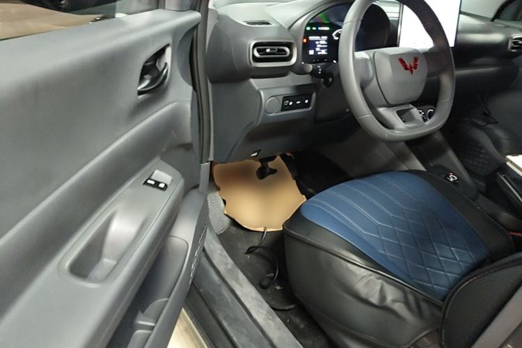 Used Wuling Hongguang New Energy 2024 All-Electric Model 300KM Standard Version Driver Seat