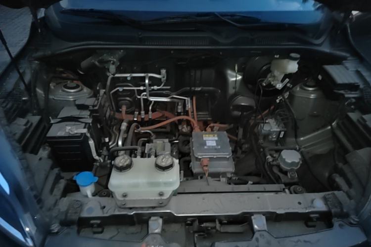 Used Wuling Hongguang New Energy 2024 All-Electric Model 300KM Standard Version Engine Bay