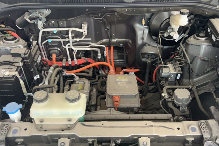 Used Wuling Hongguang New Energy 2024 All-Electric Model 300KM Standard Version Engine Bay