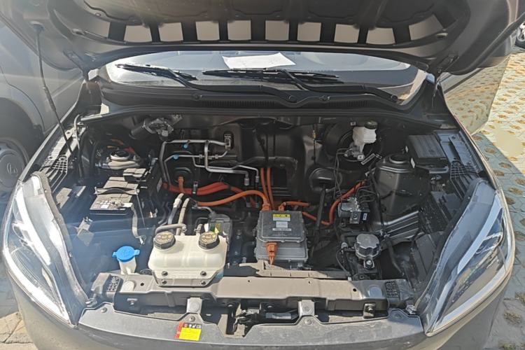 Used Wuling Hongguang New Energy 2024 All-Electric Model 300KM Standard Version Engine Bay
