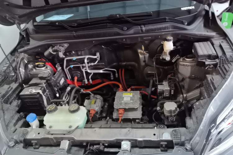 Used Wuling Hongguang New Energy 2024 All-Electric Model 300KM Standard Version Engine Bay