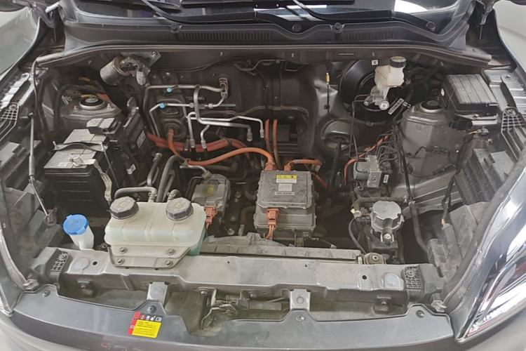 Used Wuling Hongguang New Energy 2024 All-Electric Model 300KM Standard Version Engine Bay