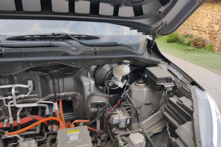 Used Wuling Hongguang New Energy 2024 All-Electric Model 300KM Standard Version Engine Bay Left