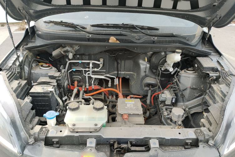 Used Wuling Hongguang New Energy 2024 All-Electric Model 300KM Standard Version Engine Bay