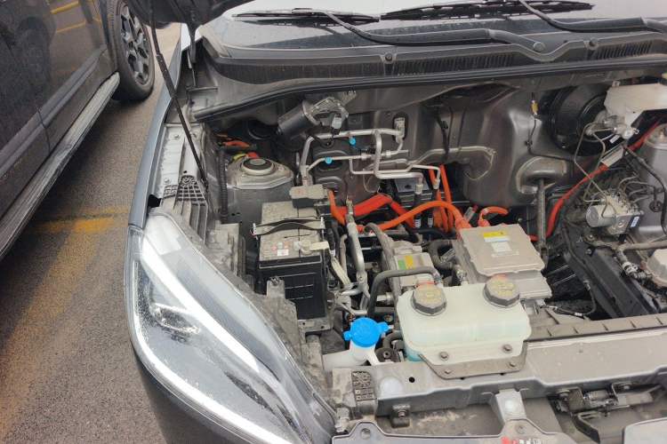 Used Wuling Hongguang New Energy 2024 All-Electric Model 300KM Practical Version Engine Bay Right