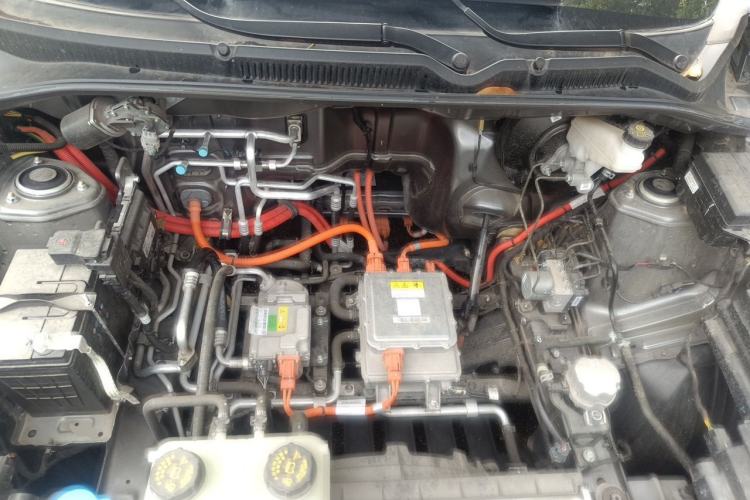 Used Wuling Hongguang New Energy 2024 All-Electric Model 300KM Standard Version Engine Bay