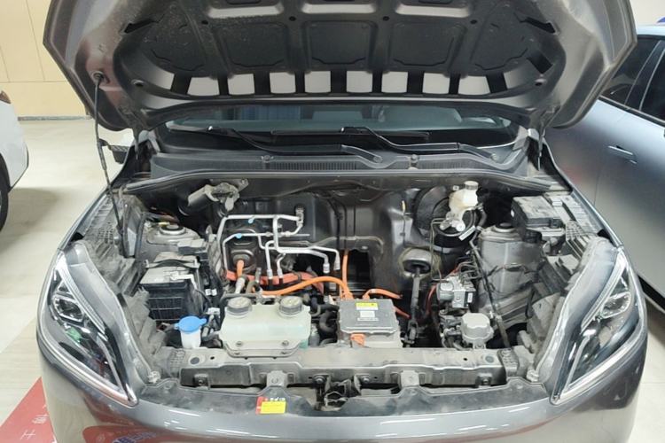 Used Wuling Hongguang New Energy 2024 All-Electric Model 300KM Standard Version Engine Bay