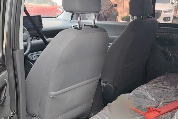 Used Wuling Hongguang New Energy 2024 All-Electric Model 300KM Standard Version Exterior 12