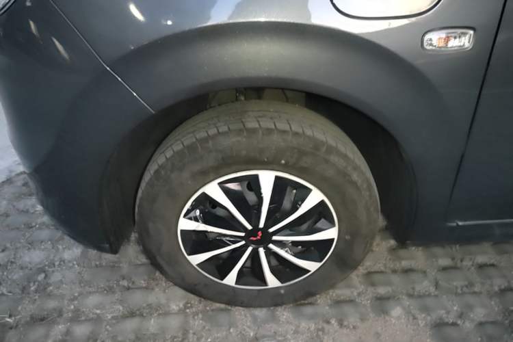 Used Wuling Hongguang New Energy 2024 All-Electric Model 300KM Standard Version Exterior 2