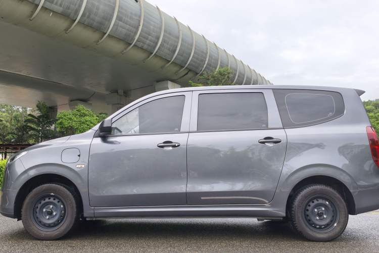 Used Wuling Hongguang New Energy 2024 All-Electric Model 300KM Practical Version Exterior 3