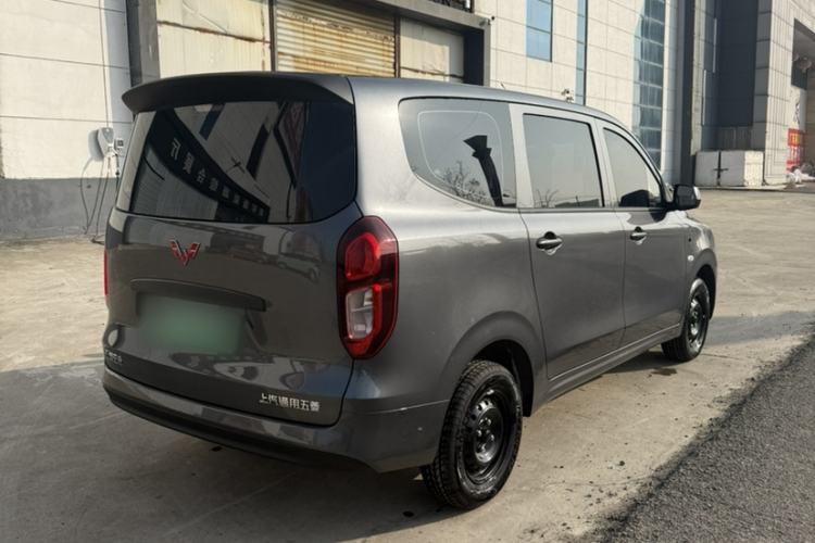 Used Wuling Hongguang New Energy 2024 All-Electric Model 300KM Practical Version Exterior 5