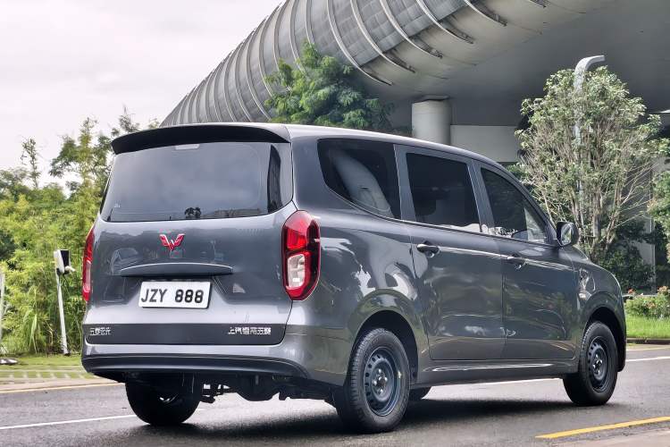 Used Wuling Hongguang New Energy 2024 All-Electric Model 300KM Practical Version Exterior 6
