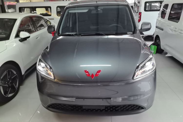 Used Wuling Hongguang New Energy 2024 All-Electric Model 300KM Standard Version Front