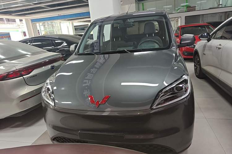 Used Wuling Hongguang New Energy 2024 All-Electric Model 300KM Standard Version Front