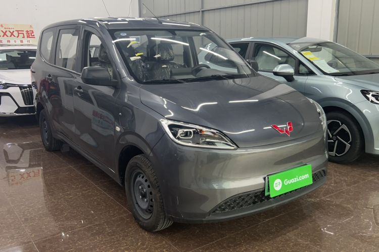 Used Wuling Hongguang New Energy 2024 All-Electric Model 300KM Standard Version Front Right 45 Deg
