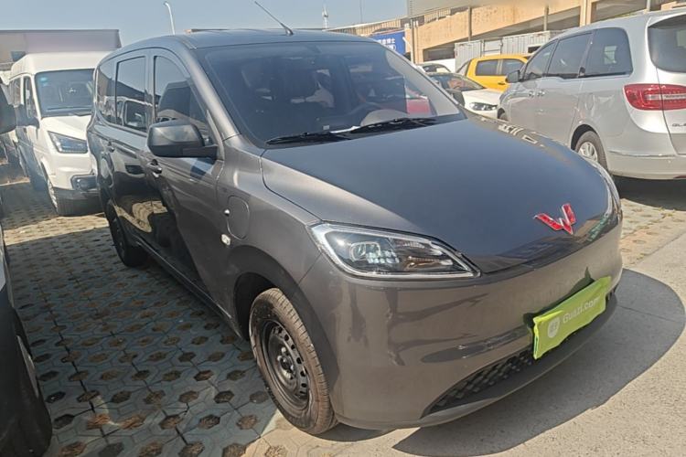Used Wuling Hongguang New Energy 2024 All-Electric Model 300KM Standard Version Front Right 45 Deg