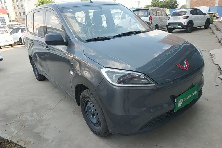 Used Wuling Hongguang New Energy 2024 All-Electric Model 300KM Standard Version Front Right 45 Deg