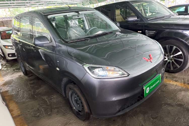 Used Wuling Hongguang New Energy 2024 All-Electric Model 300KM Practical Version Front Right 45 Deg