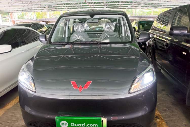 Used Wuling Hongguang New Energy 2024 All-Electric Model 300KM Practical Version Front