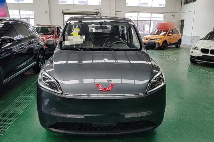 Used Wuling Hongguang New Energy 2024 All-Electric Model 300KM Practical Version Front