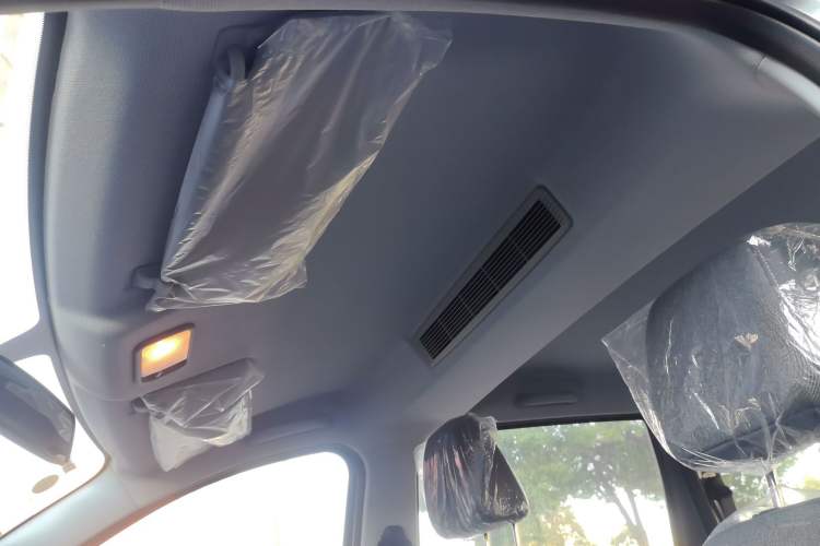 Used Wuling Hongguang New Energy 2024 All-Electric Model 300KM Standard Version Headliner