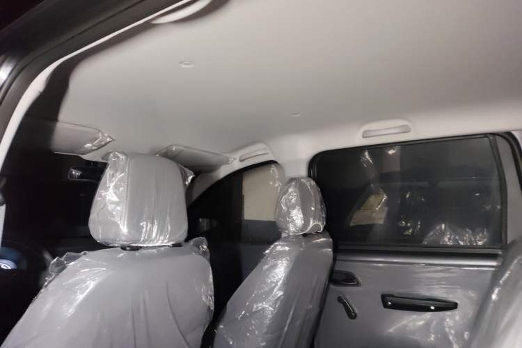 Used Wuling Hongguang New Energy 2024 All-Electric Model 300KM Practical Version Headliner
