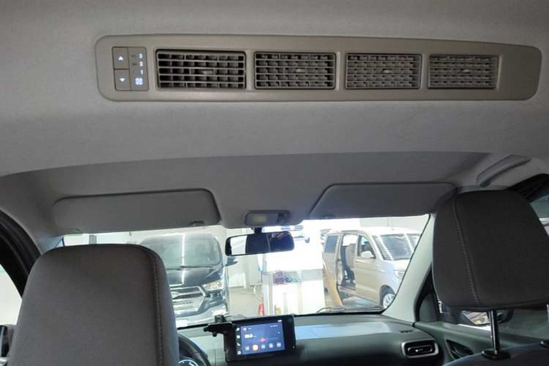 Used Wuling Hongguang New Energy 2024 All-Electric Model 300KM Standard Version Headliner