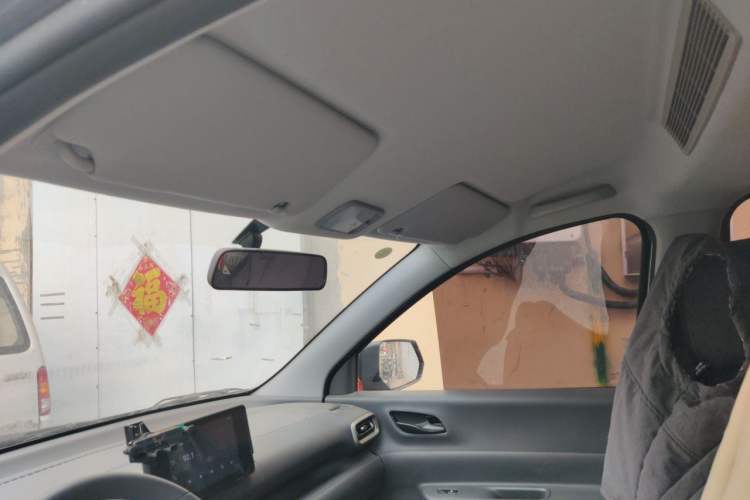 Used Wuling Hongguang New Energy 2024 All-Electric Model 300KM Standard Version Headliner