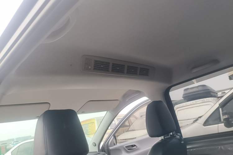 Used Wuling Hongguang New Energy 2024 All-Electric Model 300KM Standard Version Headliner