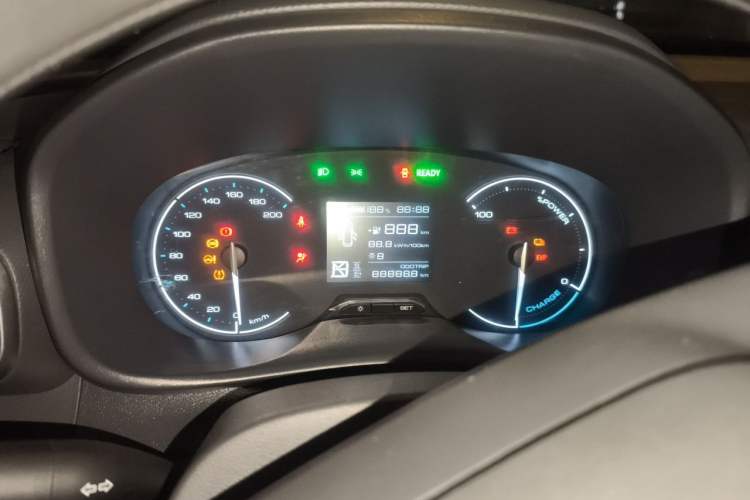 Used Wuling Hongguang New Energy 2024 All-Electric Model 300KM Practical Version Instrument Cluster