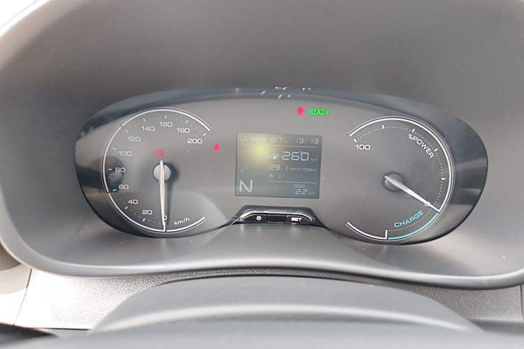 Used Wuling Hongguang New Energy 2024 All-Electric Model 300KM Standard Version Instrument Cluster
