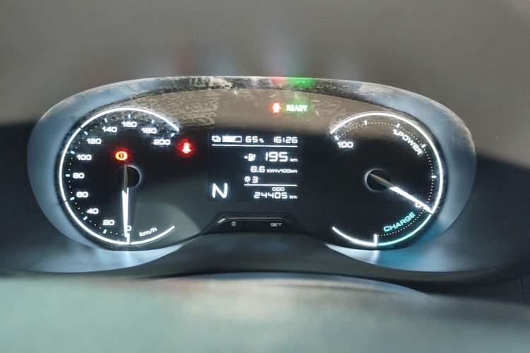 Used Wuling Hongguang New Energy 2024 All-Electric Model 300KM Standard Version Instrument Cluster
