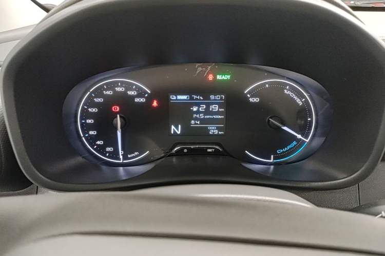 Used Wuling Hongguang New Energy 2024 All-Electric Model 300KM Practical Version Instrument Cluster