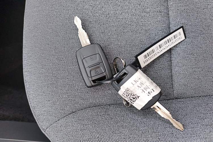 Used Wuling Hongguang New Energy 2024 All-Electric Model 300KM Standard Version Interior 1