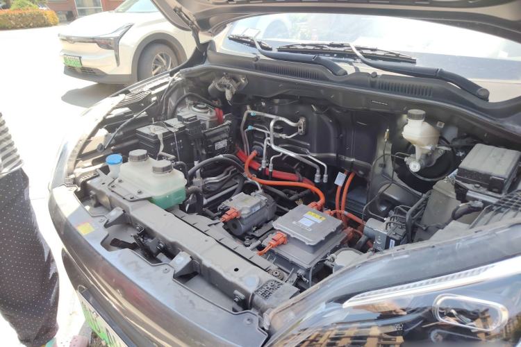 Used Wuling Hongguang New Energy 2024 All-Electric Model 300KM Standard Version Interior 6