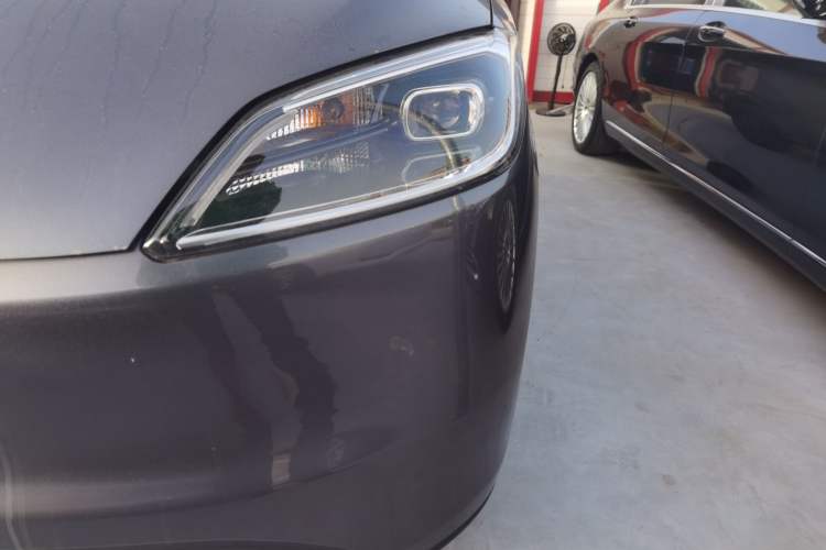 Used Wuling Hongguang New Energy 2024 All-Electric Model 300KM Practical Version Left Front Headlight