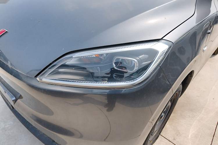Used Wuling Hongguang New Energy 2024 All-Electric Model 300KM Standard Version Left Front Headlight