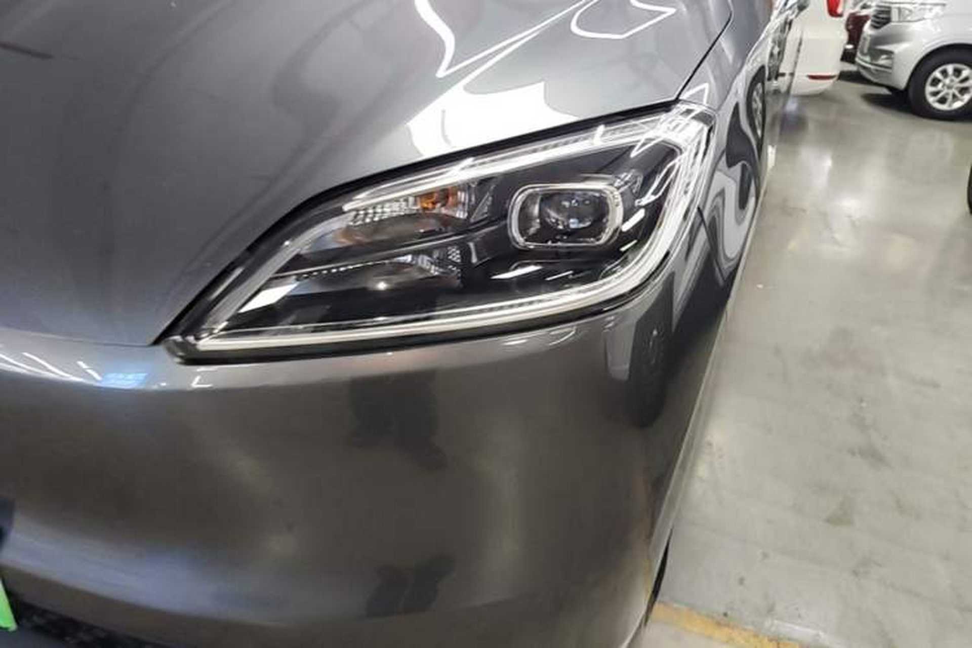 Used Wuling Hongguang New Energy 2024 All-Electric Model 300KM Standard Version Left Front Headlight