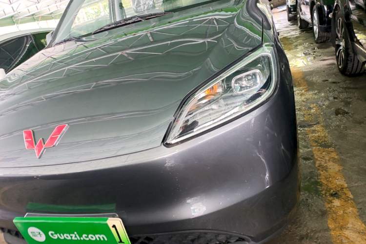Used Wuling Hongguang New Energy 2024 All-Electric Model 300KM Practical Version Left Front Headlight