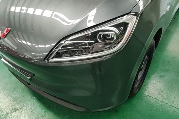 Used Wuling Hongguang New Energy 2024 All-Electric Model 300KM Practical Version Left Front Headlight