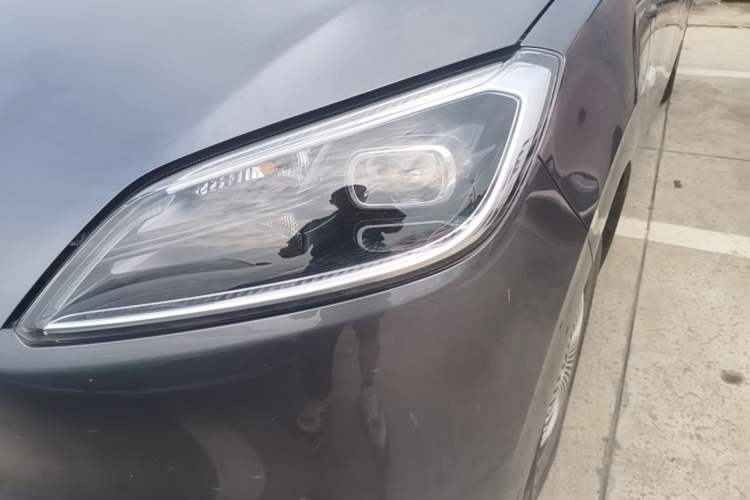 Used Wuling Hongguang New Energy 2024 All-Electric Model 300KM Standard Version Left Front Headlight