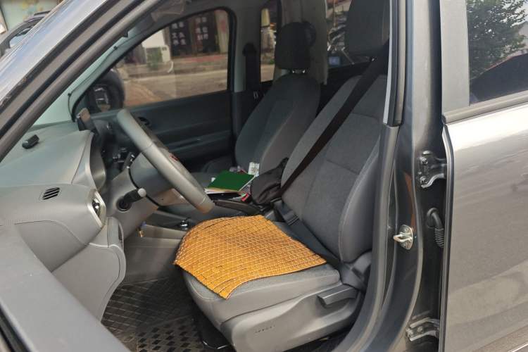 Used Wuling Hongguang New Energy 2024 All-Electric Model 300KM Standard Version Left Front Seat