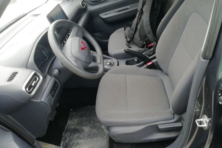 Used Wuling Hongguang New Energy 2024 All-Electric Model 300KM Standard Version Left Front Seat