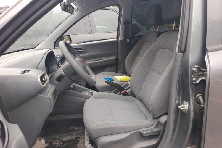Used Wuling Hongguang New Energy 2024 All-Electric Model 300KM Practical Version Left Front Seat