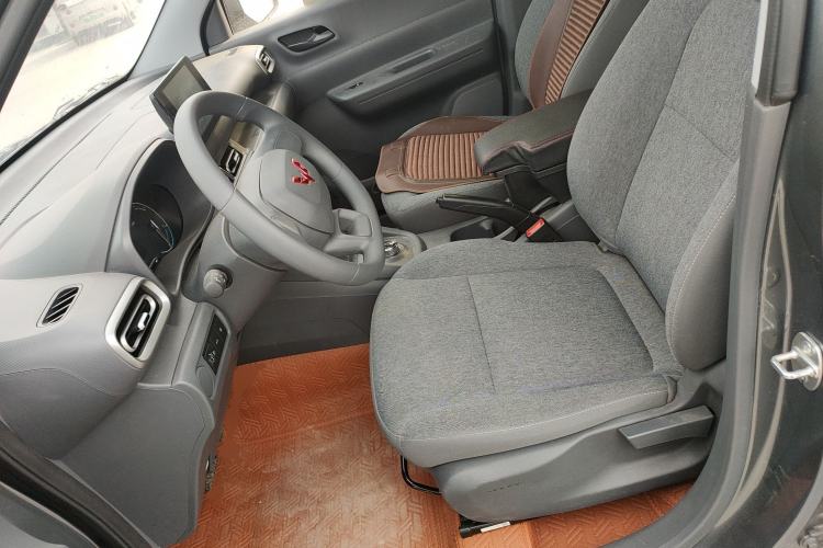 Used Wuling Hongguang New Energy 2024 All-Electric Model 300KM Standard Version Left Front Seat