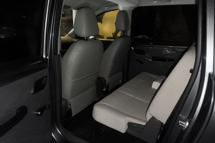 Used Wuling Hongguang New Energy 2024 All-Electric Model 300KM Practical Version Left Rear Seat