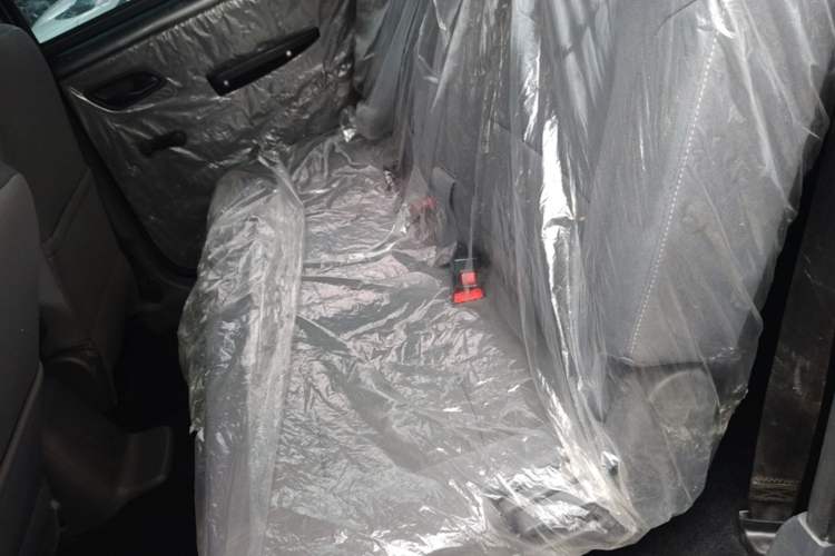 Used Wuling Hongguang New Energy 2024 All-Electric Model 300KM Standard Version Left Rear Seat