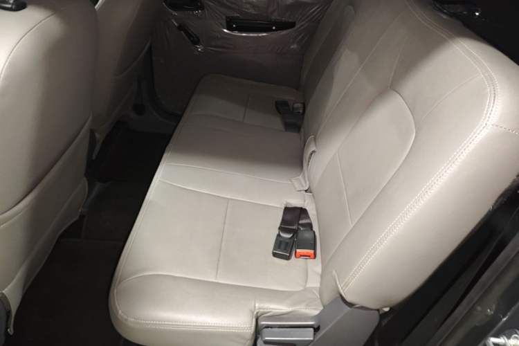 Used Wuling Hongguang New Energy 2024 All-Electric Model 300KM Practical Version Left Rear Seat