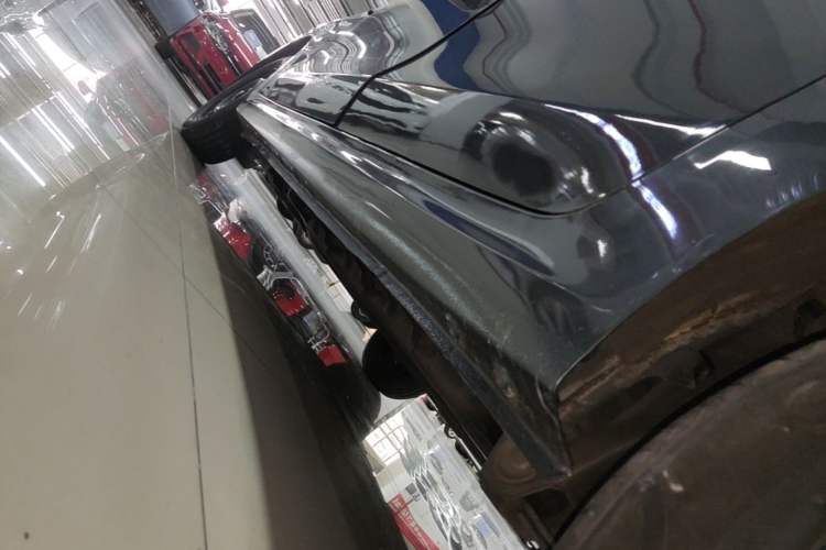 Used Wuling Hongguang New Energy 2024 All-Electric Model 300KM Standard Version Left Side Sill